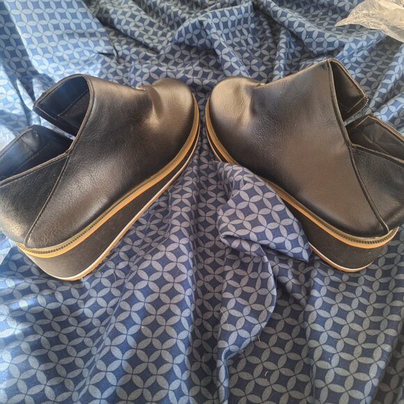 black clog booties - Picture 5 of 9